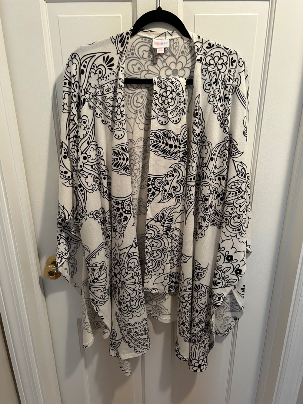 LuLaRoe Black and White Floral Open Drape Cape with Belt